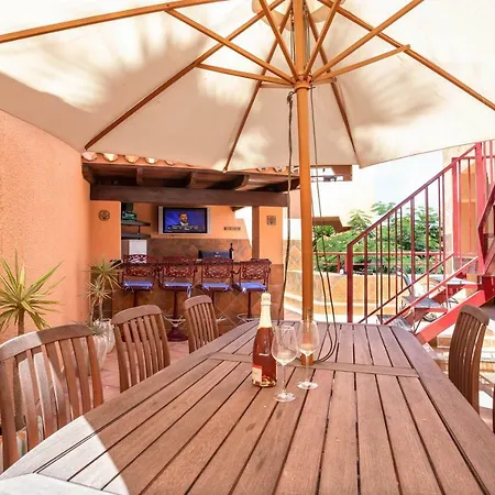 Stunning 4 Bed Duplex In Calahonda With Sea Views Appartamento