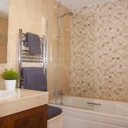 Apartment Stunning 4 Bed Duplex In Calahonda With Sea Views *