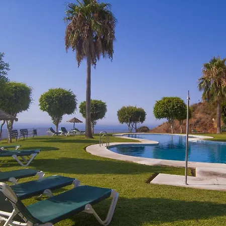 Stunning 4 Bed Duplex In Calahonda With Sea Views