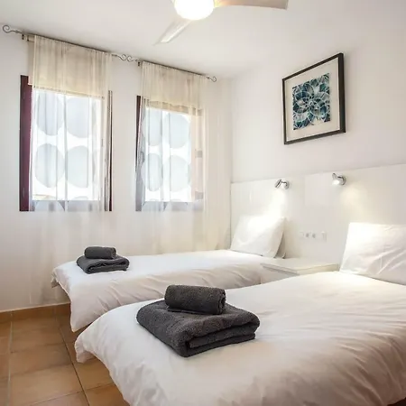 Stunning 4 Bed Duplex In Calahonda With Sea Views Apartment *